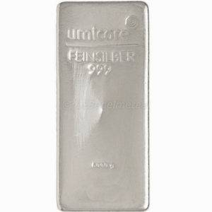 Voorkant 5000 gram zilverbaar van Umicore met een zuiverheid van 999/1000 geseald zacht plastic. Ook wel fijnzilver, zilver