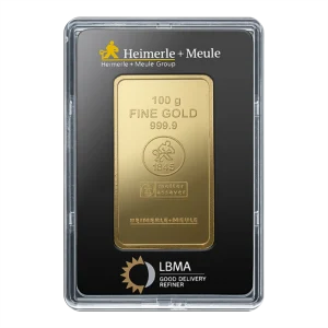 Voorkant 100 gram goudbaar van Heimerle + Meule met certificaat geseald hardplastic cover goudplaatje is LBMA gecertificeerd